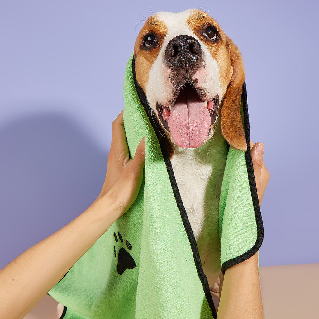 Quick-Dry Pet Bath Towel – Soft Absorbent Coral Fleece for Dogs & Cats