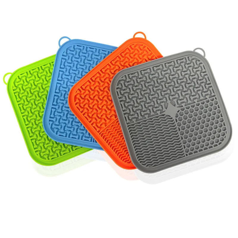 Premium Silicone Pet Licking Mat (Slow Feeder with Strong Suction Cups)