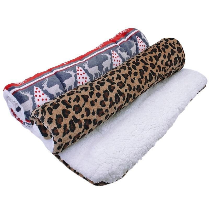 Soft Flannel Dog Blanket Mat (Warm & Cozy Pet Sleeping Mat)